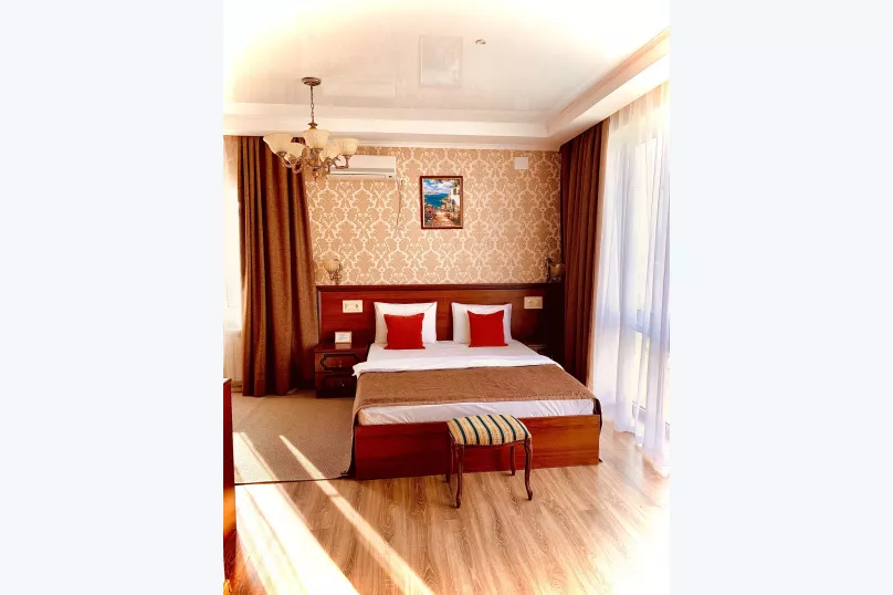 . Гостиница "Шоколад". Адлер