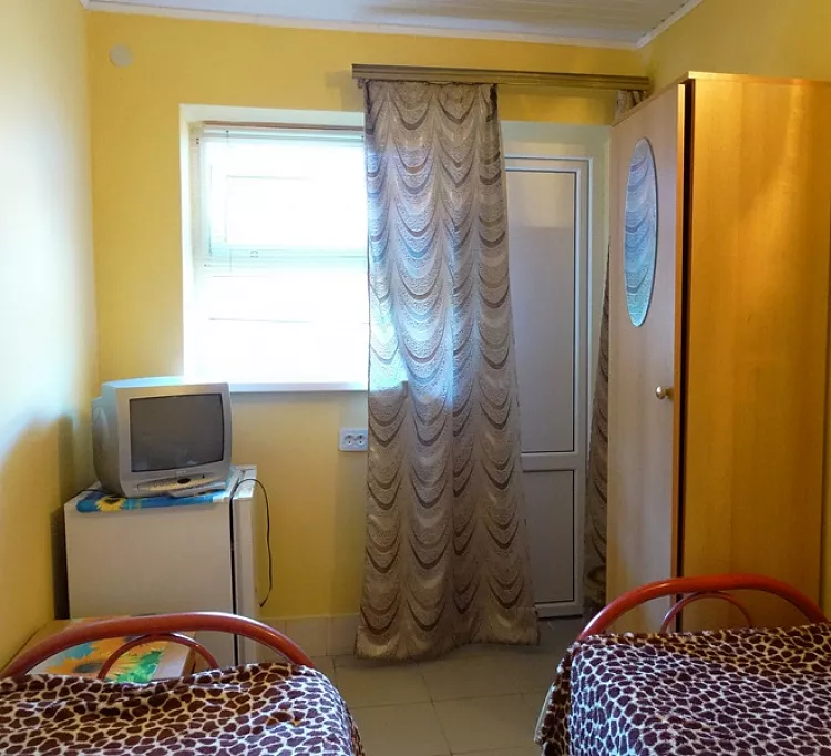 Стандарт. Частный гостевой дом НатальЯ. Голубицкая