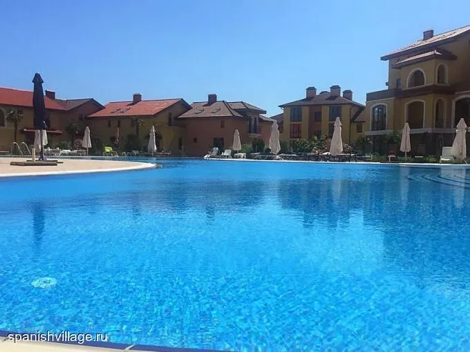 . Гостевой комплекс Комплекс апартаментов "Испанская деревня". Алупка