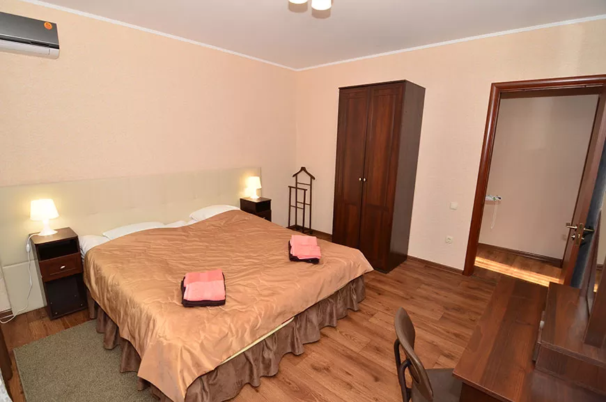 АПАРТАМЕНТ ДВУХМЕСТНЫЙ + ДОП.МЕСТО. Гостевой дом «Афалина». Севастополь