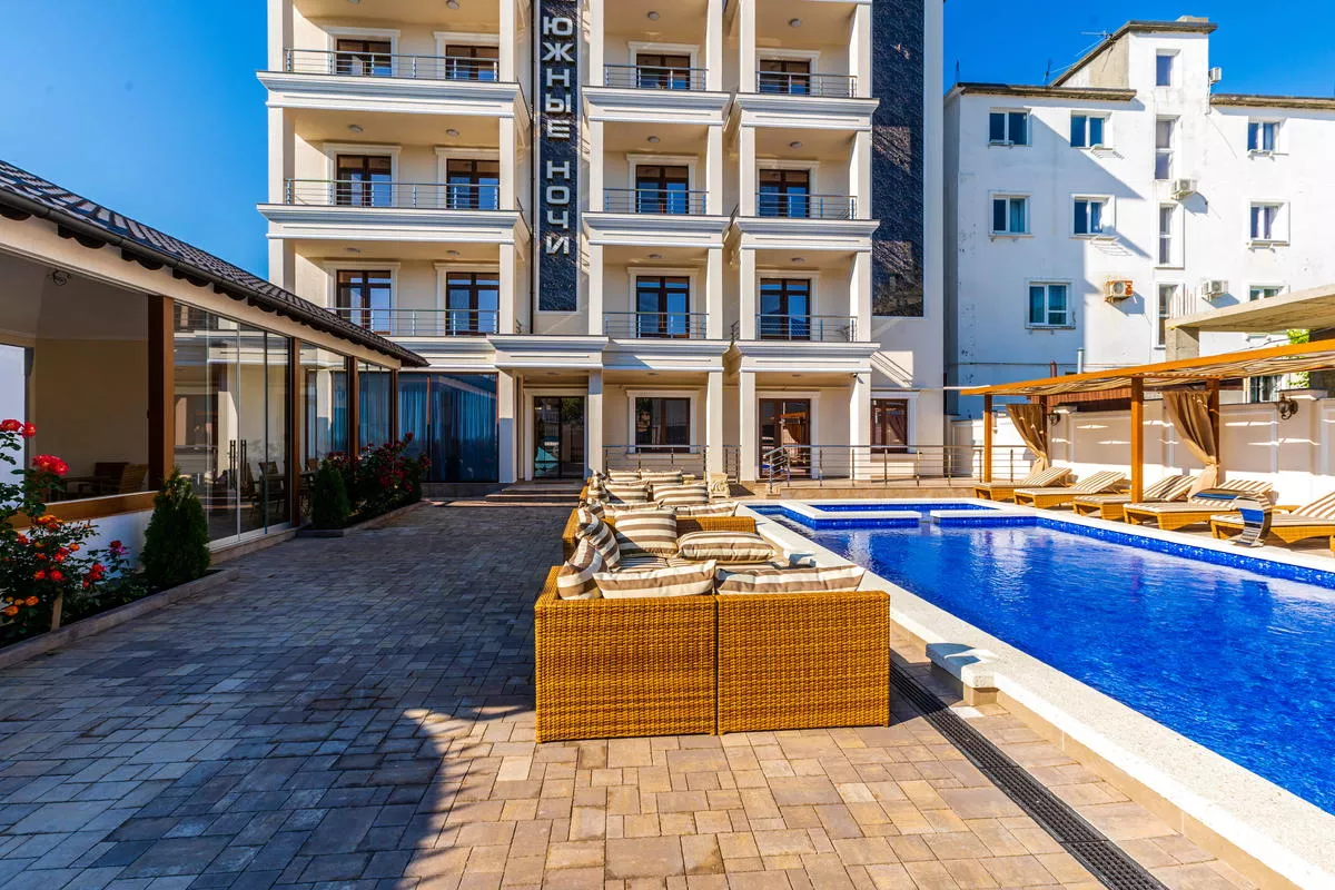 . Отель «Южные Ночи». Кабардинка