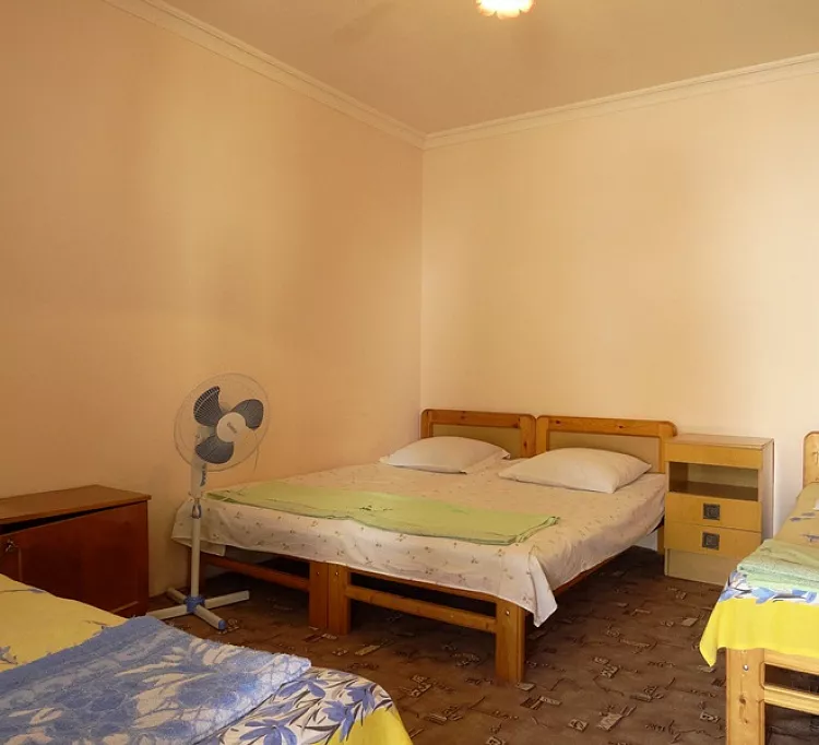 3х-местный номер Эконом. Частный сектор "У Аллы". Вардане