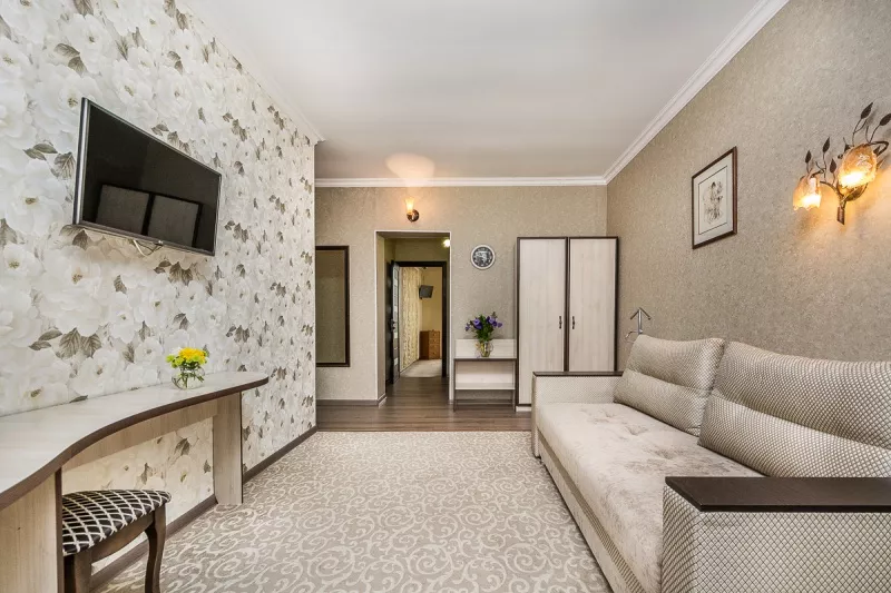 Люкс 2-х комнатный. Отель «Глициния». Феодосия