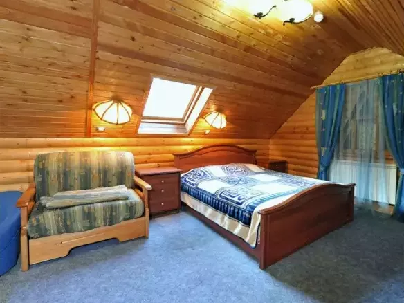 Полулюкс улучшенный в 2-х уровнях. Гостиница «Арючат». Домбай-гостиницы