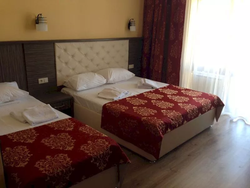 3-х местный номер Стандарт с балконом. Гостевой дом "Номер 5". Архипо-Осиповка