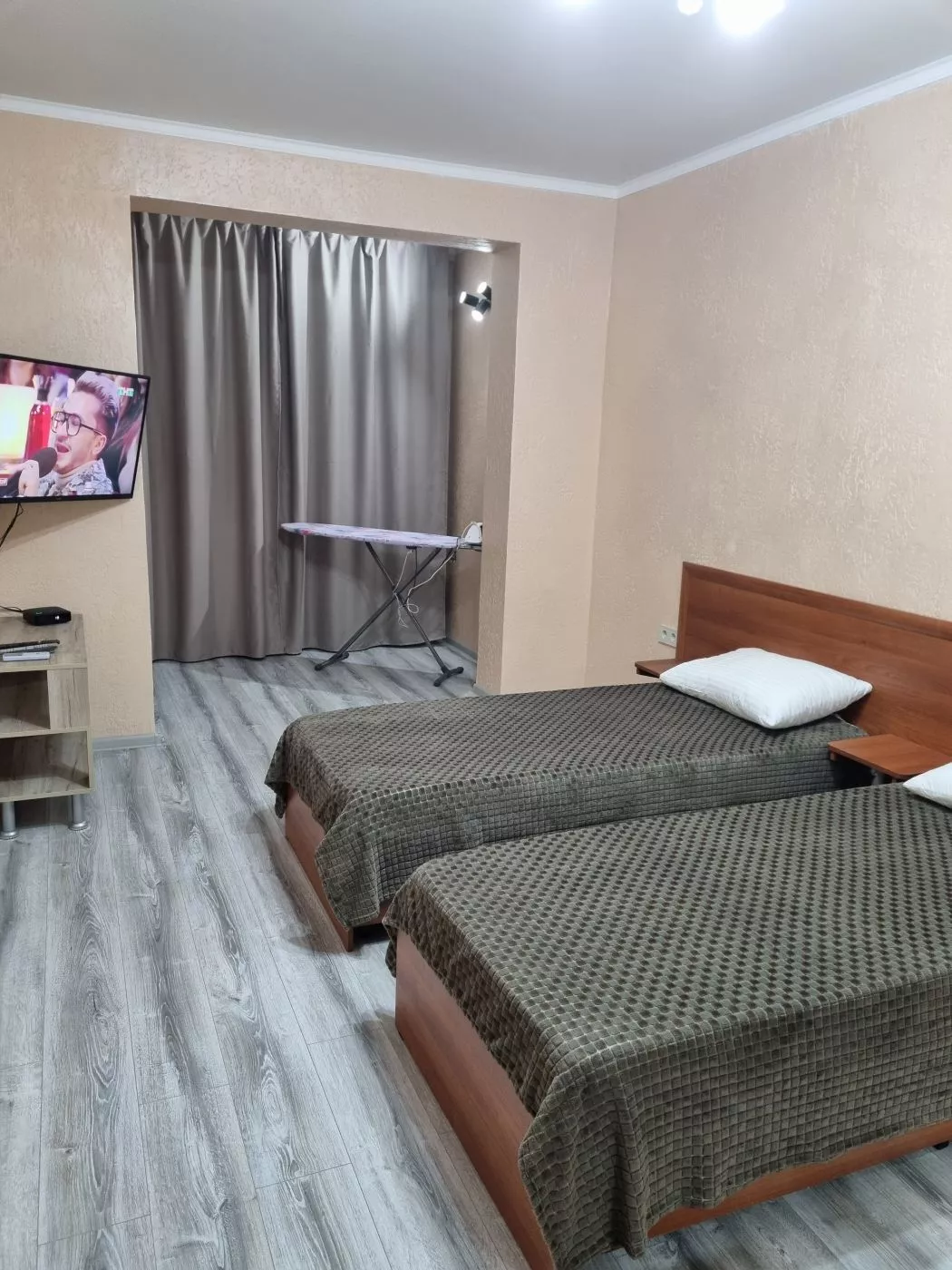 . Квартира в многоквартирном доме Агрба 35 кв 84. Квартиры в Пицунде