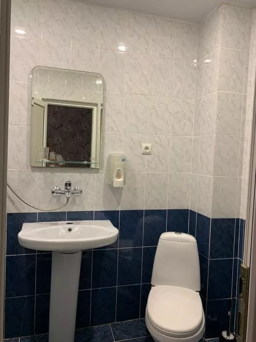 5-ТИ МЕСТНЫЙ ДВУХКОМНАТНЫЙ. Отель КАВКАЗ. Гостиницы и отели Лазаревского