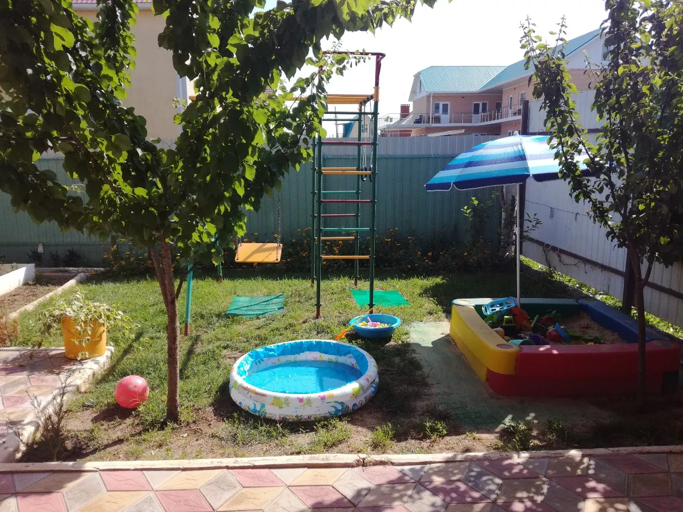 . Частный гостевой дом Касабланка. Кучугуры