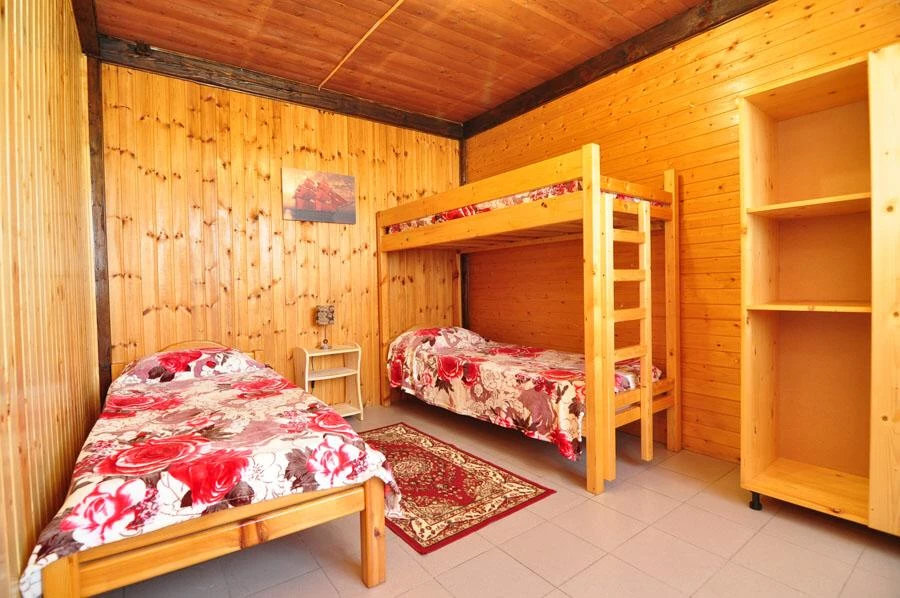 Номер двухкомнатный на 5 человек. Гостевой дом "Эдгар". Благовещенская