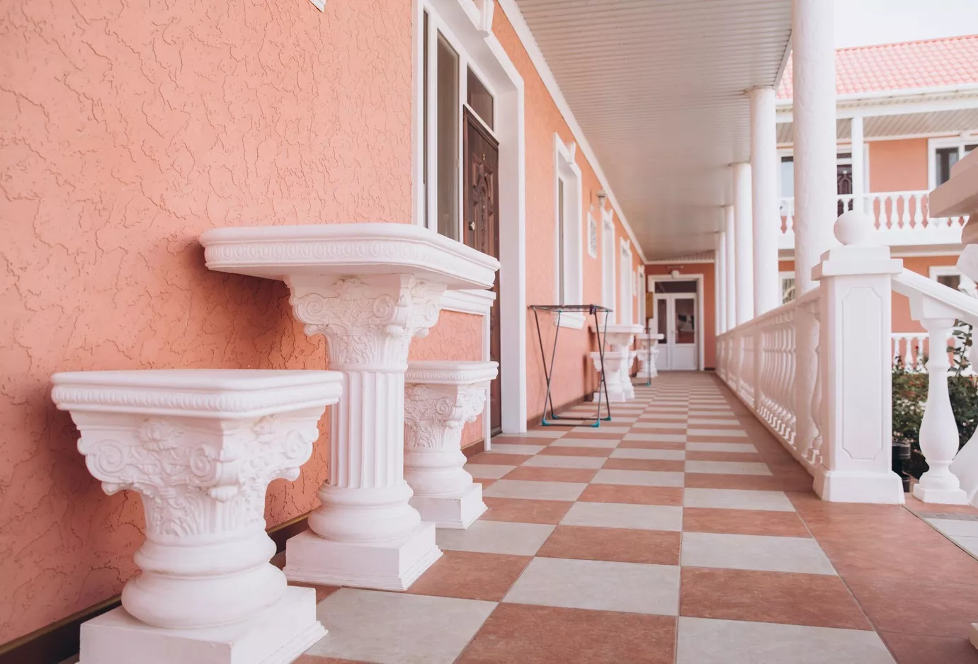 . Гостевой дом «Red House». Заозерное