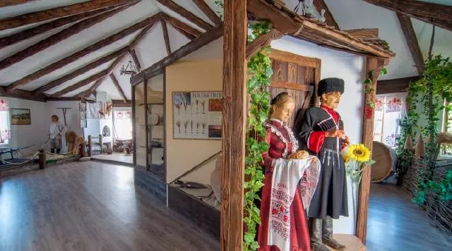 Фотография экспоната в музее хлеба и вина взята с сайта: https://k-krai.ru/