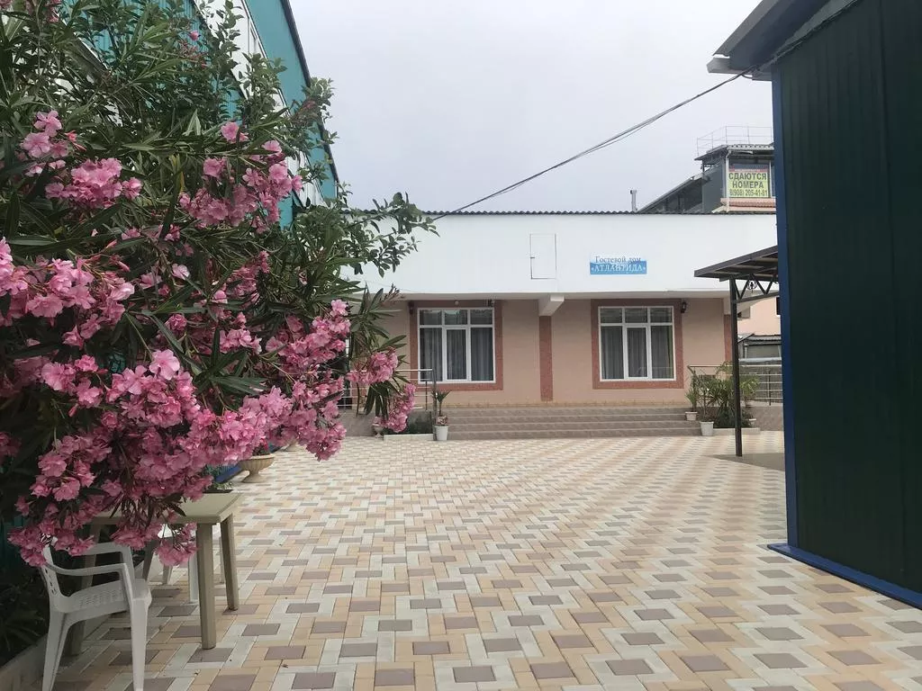 . Гостевой дом "Атлантида". Вардане
