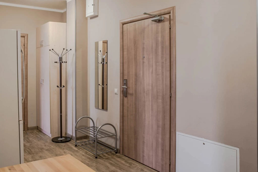 Номер в блоке с общей ванной комнатой (с балконом). Отель "28". Красная Поляна