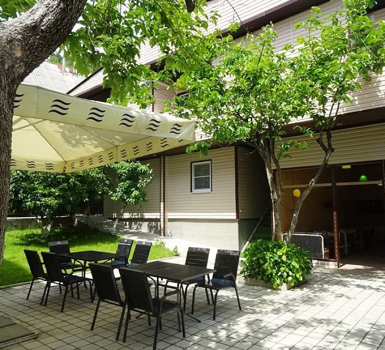 . Гостевой дом Тихорецкая 5А. Солоники