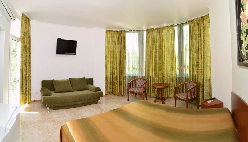 2-4-местный номер без балкона. Вилла «Камилла». Лазурное 2-4-местный номер без балкона. Вилла «Камилла». Лазурное