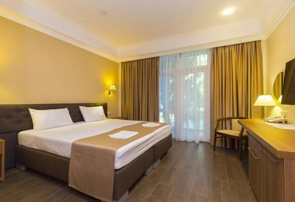 . Отель "Челюскинцев". Гагра