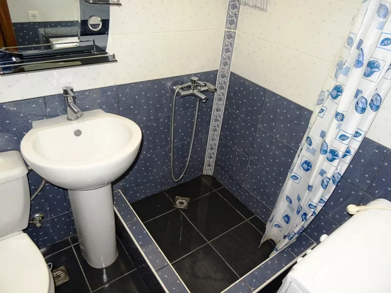 2-х комнатная квартира. Квартира в многоквартирном доме Калинина 37 кв 65". Адлер