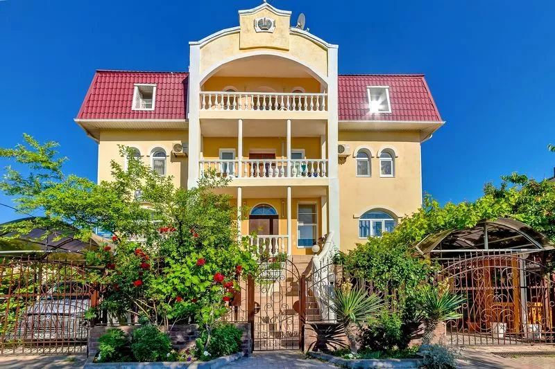 Гостевой дом "Корона"  Гостевой дом "Корона"