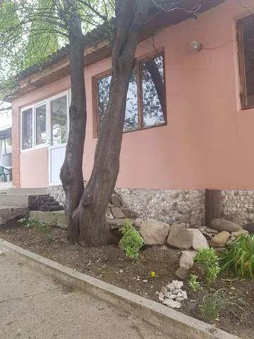 . Гостевой дом «Красный дом». Совет-Квадже