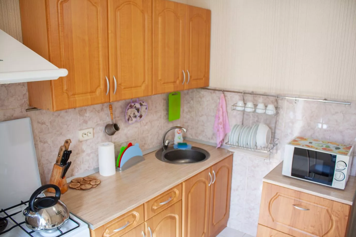 . Квартира в многоквартирном доме 2-комн. в центре Сочи. Сочи . Квартира в многоквартирном доме 2-комн. в центре Сочи. Сочи