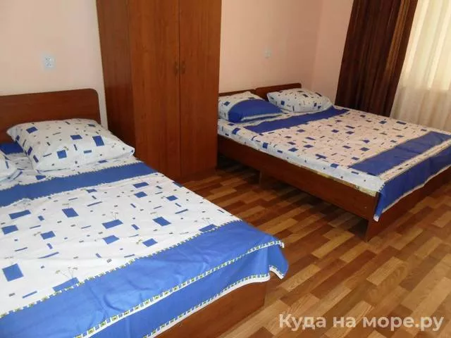 4-х местный «Стандарт» с дополнительным местом. Частный сектор «У Ануш». Пицунда