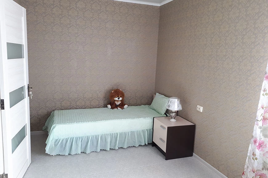 2-комнатная комфортная (мансардная). Гостевой дом «Медовый месяц». Саки