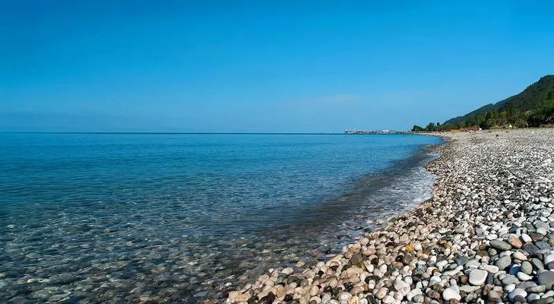 Центральный пляж Дагомыса. Фото взято с сайта: черное-море-юг.рф