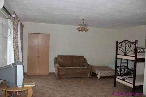 . Гостевой дом «Атлантика». Евпатория