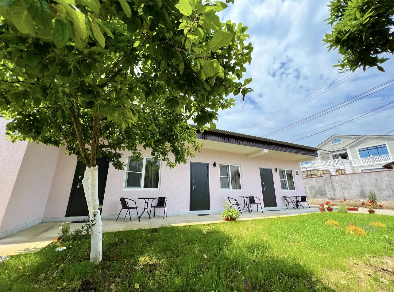 . Гостевой дом Камита . Сухум