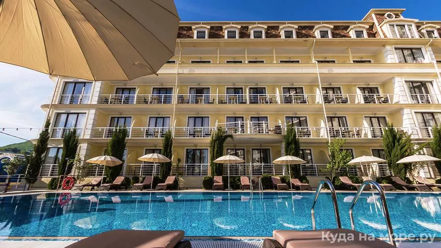 Отель "GRAND-SHATO" в Ольгинке       