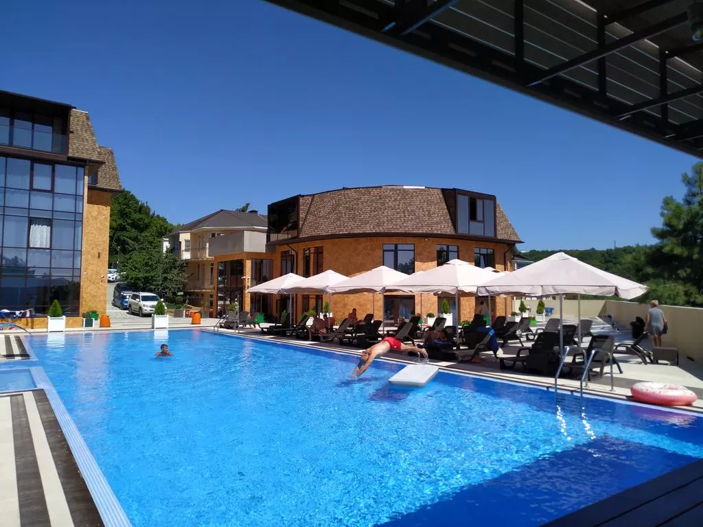 . Отель "Green Hills" в Новомихайловском. Новомихайловский