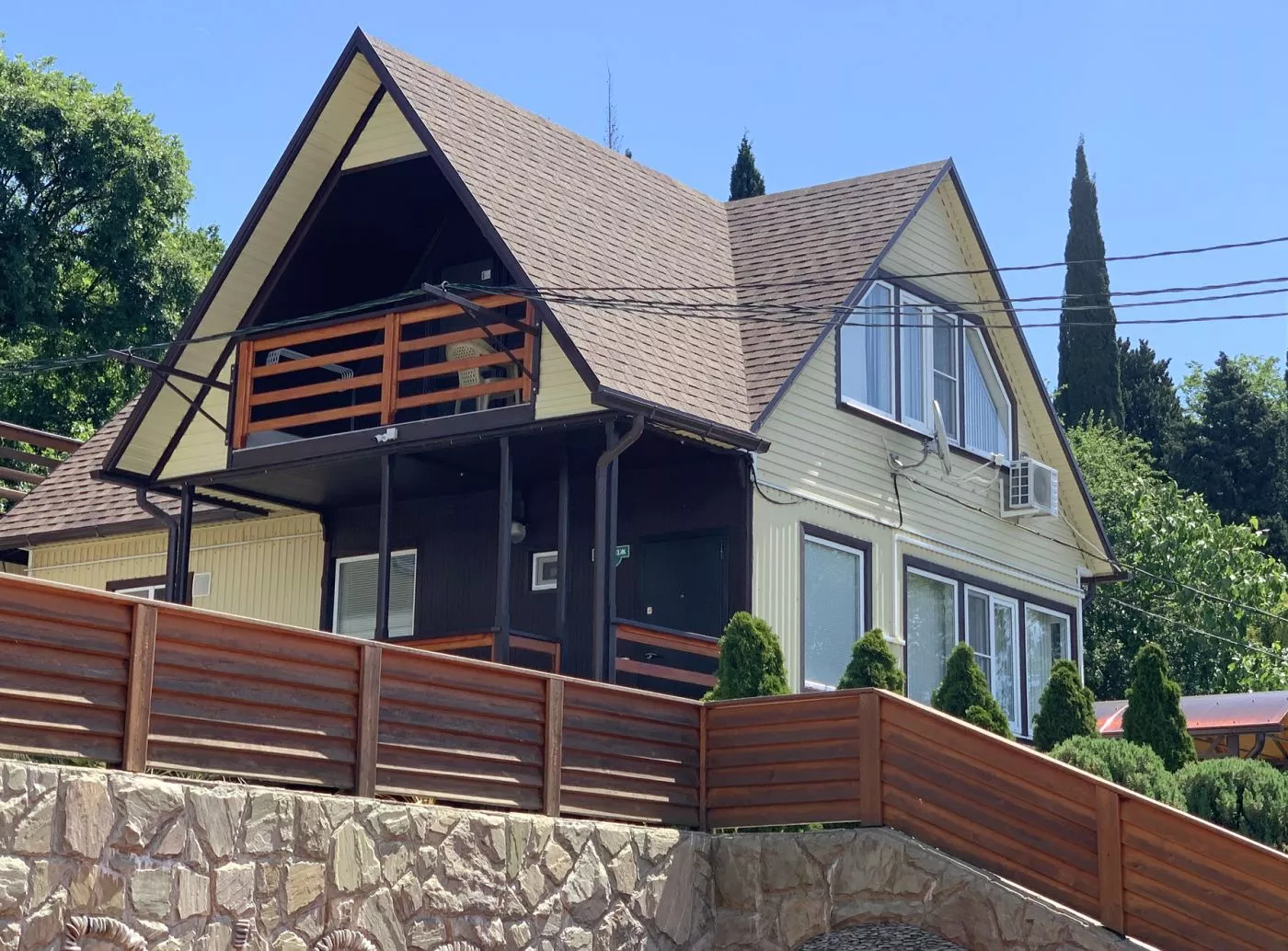 . Гостевой комплекс "Буэнос Диас". Совет-Квадже