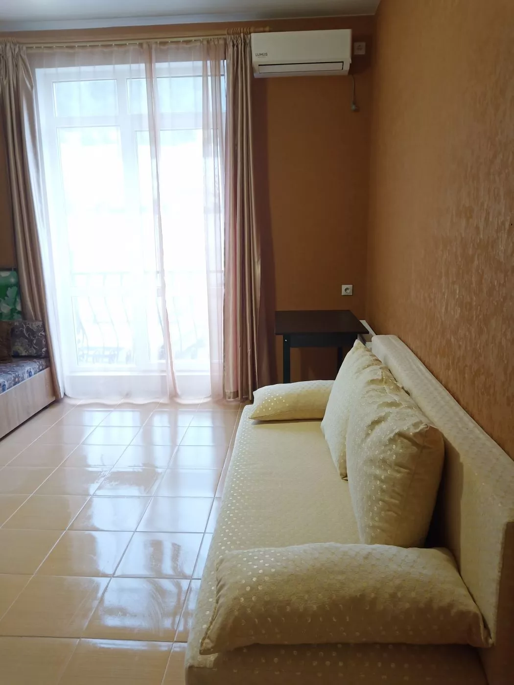 . Квартира в многоквартирном доме у моря и леса . Геленджик