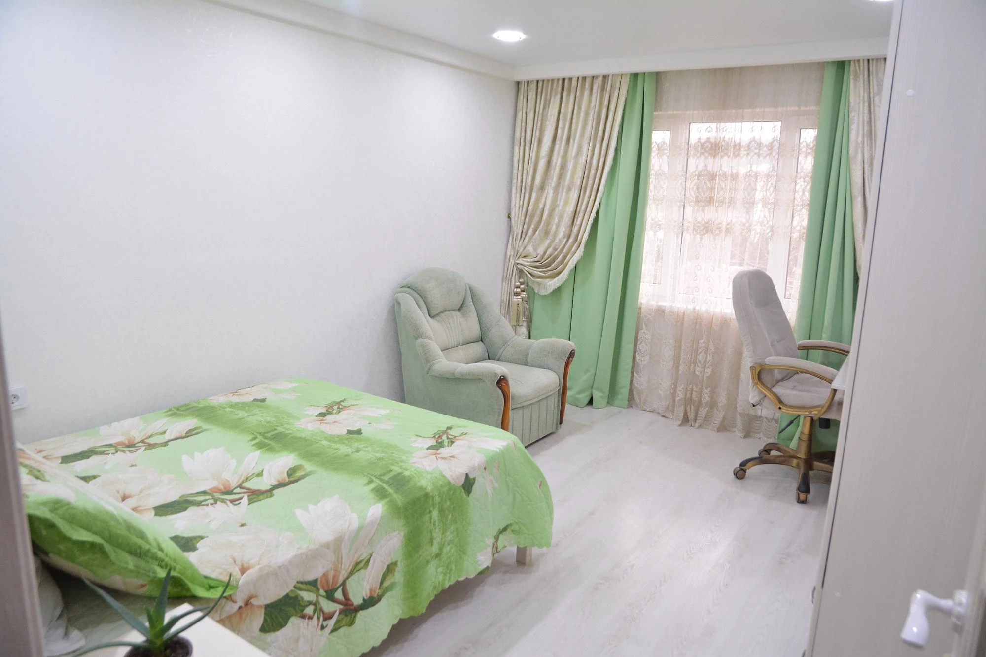 . 2-х комнт апартаменты по ул Партизанская. Лазаревское