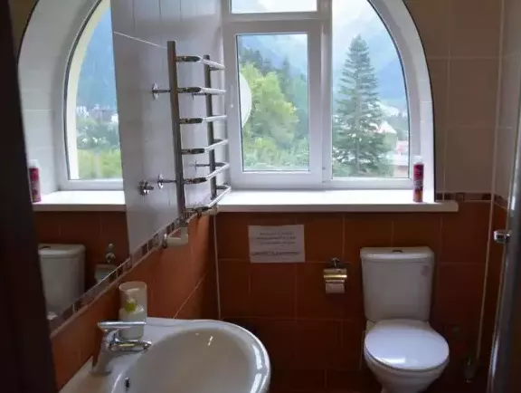 3-местный Стандарт с видом на горы. Гостиница «Эльбрус» (бывший «Минги Тау»). Домбай-гостиницы