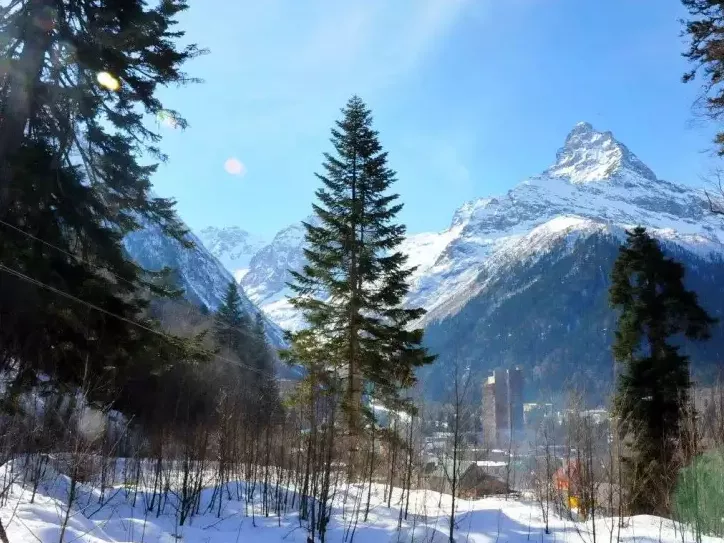 . Гостиница «Эльбрус» (бывший «Минги Тау»). Домбай-гостиницы