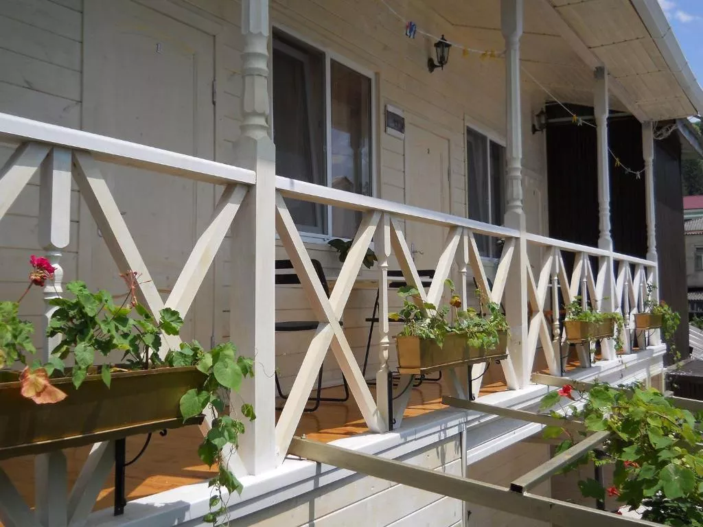 . Гостевой дом Добрый Лев. Сухум