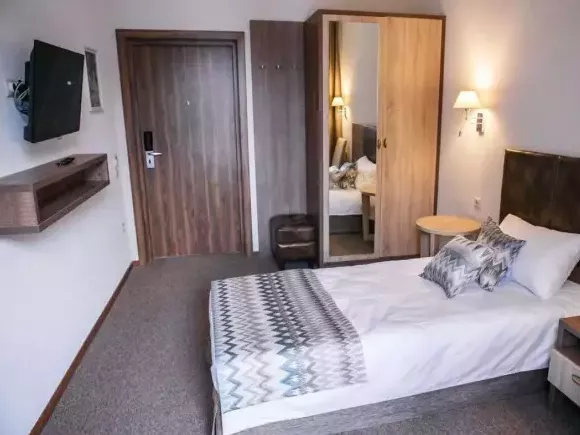 Стандарт 2-х местный с 1 кроватью. Гостиница «Andersen Hotel». Домбай-гостиницы