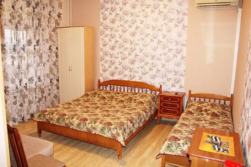 3-х местный номер Стандарт. Гостевой дом "У Лукоморья как в сказке". Адлер