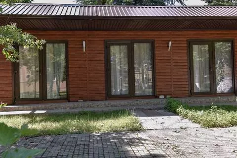 Четырехместный с удобствами и кондиционером. База отдыха "Платан". Лазаревское