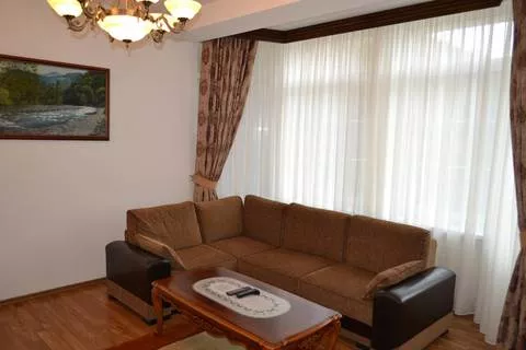 Апартаменты эконом-класса. Отель "Горный хрусталь". Красная Поляна