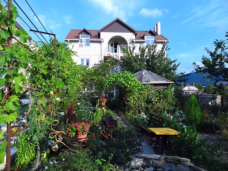 . Частный сектор "Лили-Анна". Кабардинка