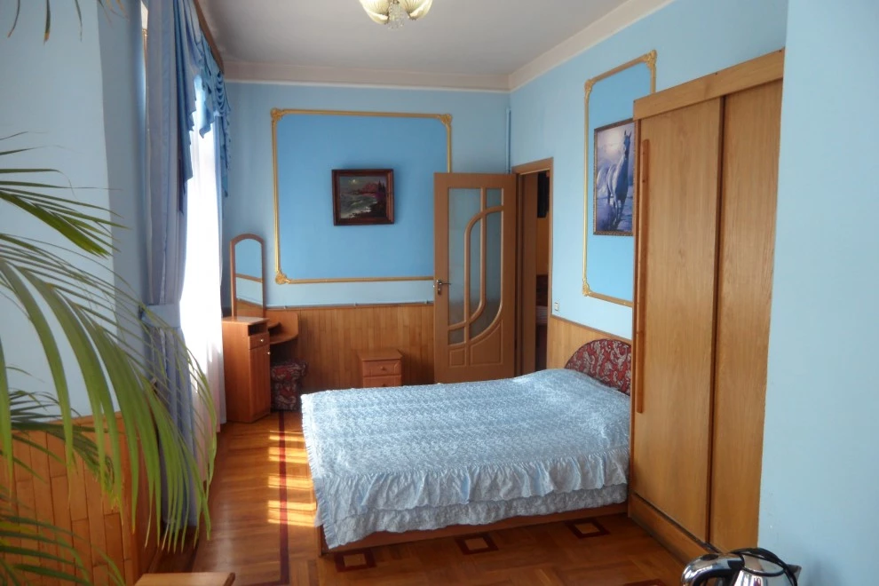 Люкс Трех Комнатный. Отель Мини-отель «Медный Всадник». Массандра