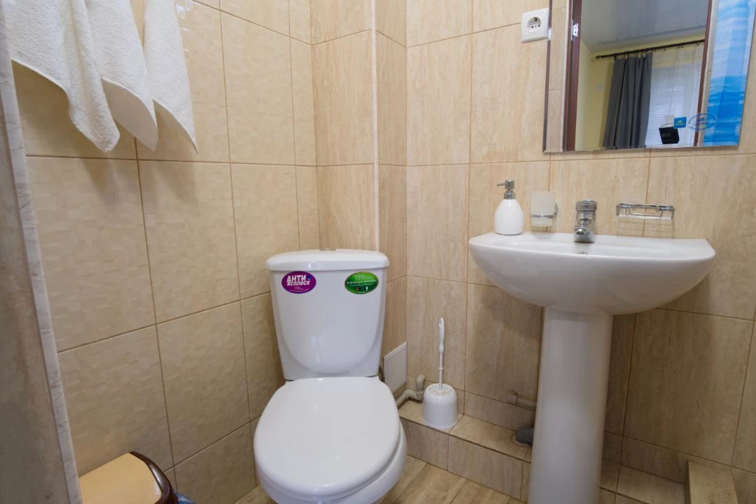 Стандарт 3-х местный. Гостиница Семейный очаг. Феодосия Стандарт 3-х местный. Гостиница Семейный очаг. Феодосия