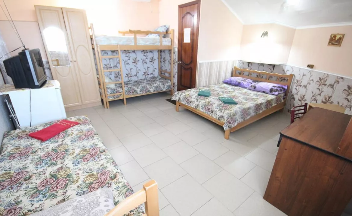 5ти местный. Частный сектор "На Пролетарской 22". Лазаревское