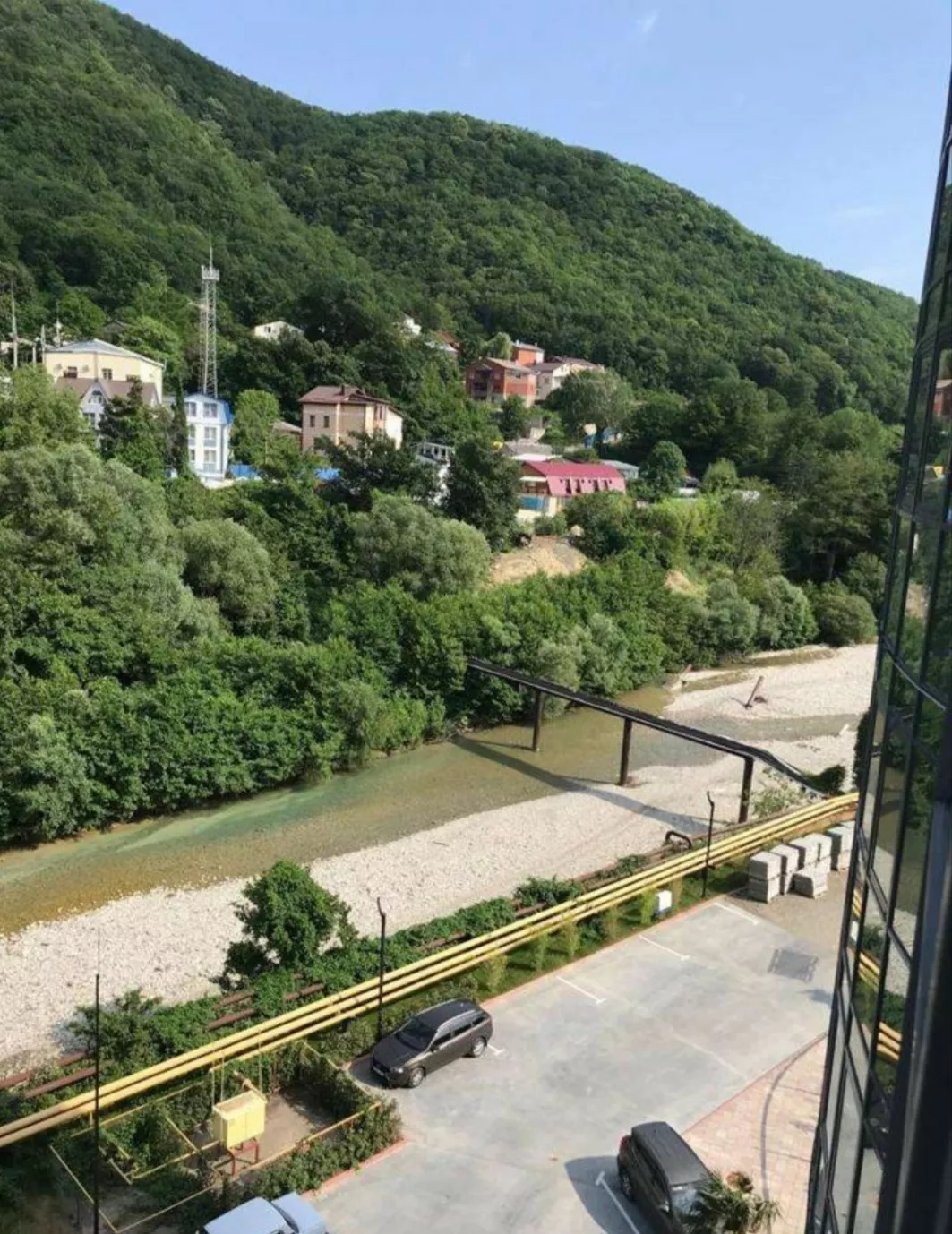 . Квартира в многоквартирном доме Sun Hills. Небуг