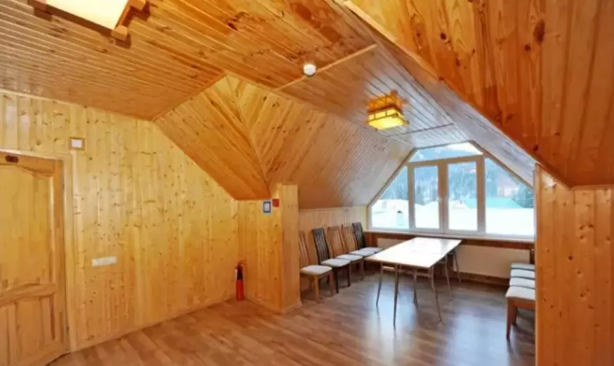 . Гостиница «Гранд Виктория». Домбай-гостиницы