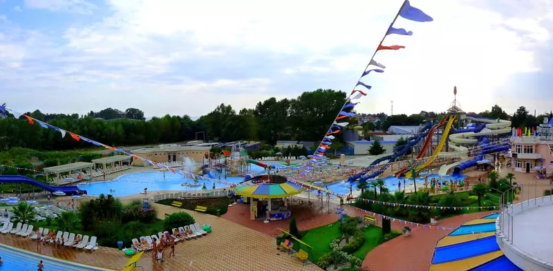 . Отель КАВКАЗ. Гостиницы и отели Лазаревского