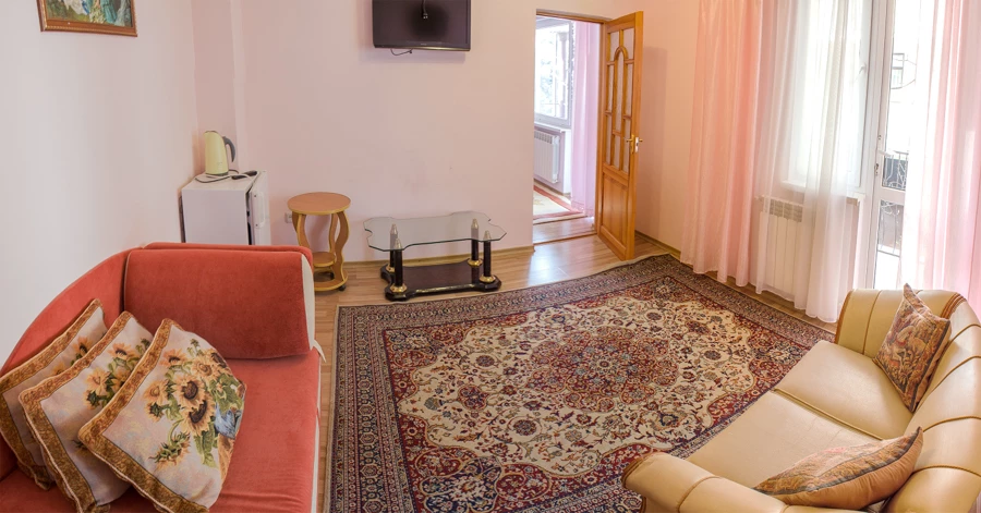 Номер №2 ( 4 + 1 чел. ). Семейная гостиница "Людмила". Алушта