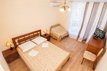 Трехместный номер. Гостиница "Уют" - Джубга. Джубга Трехместный номер. Гостиница "Уют" - Джубга. Джубга